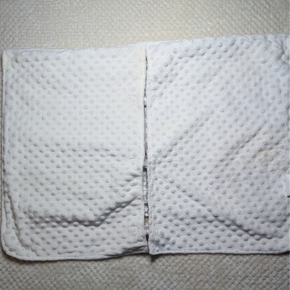 Carter's Infant Car Seat Cover | Gray White Geometric | Soft Plush - Picture 5 of 6